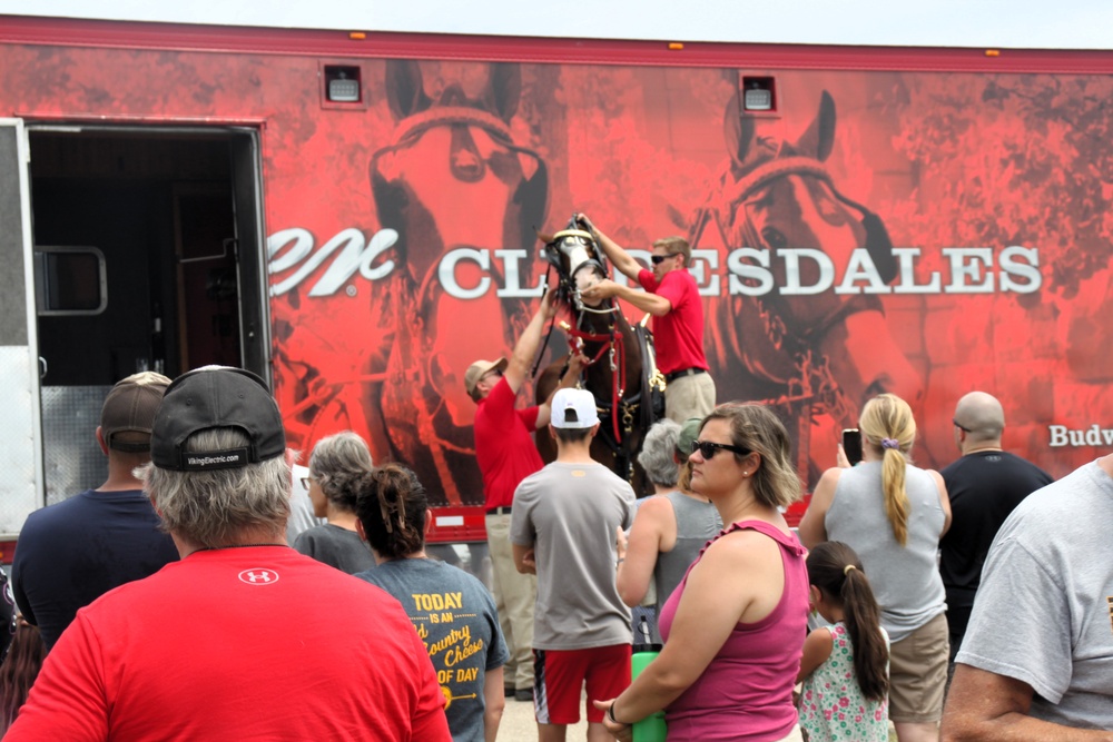Hundreds attend Clydesdales visit to Fort McCoy; parade held at Pine View Campground