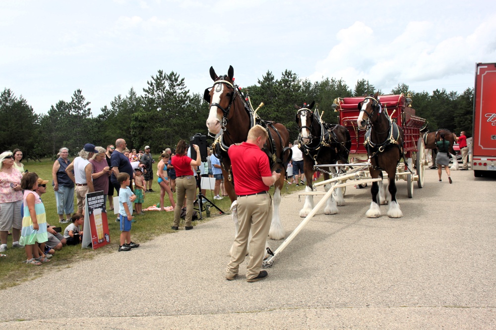Hundreds attend Clydesdales visit to Fort McCoy; parade held at Pine View Campground