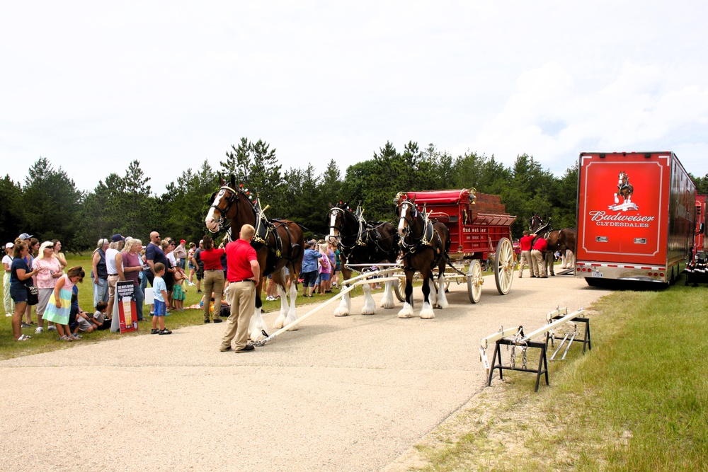 Hundreds attend Clydesdales visit to Fort McCoy; parade held at Pine View Campground