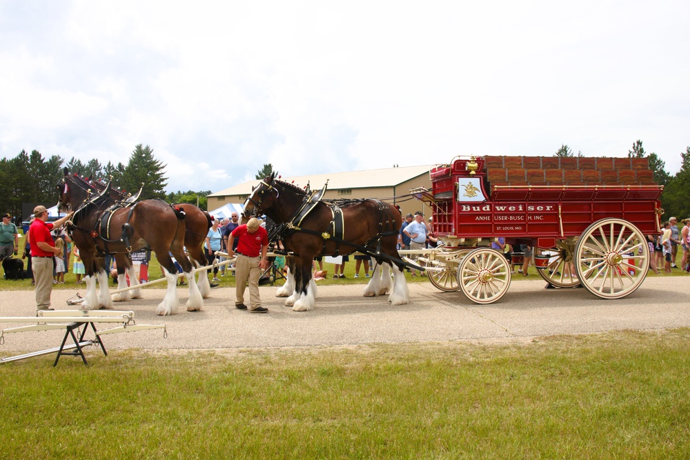 Hundreds attend Clydesdales visit to Fort McCoy; parade held at Pine View Campground