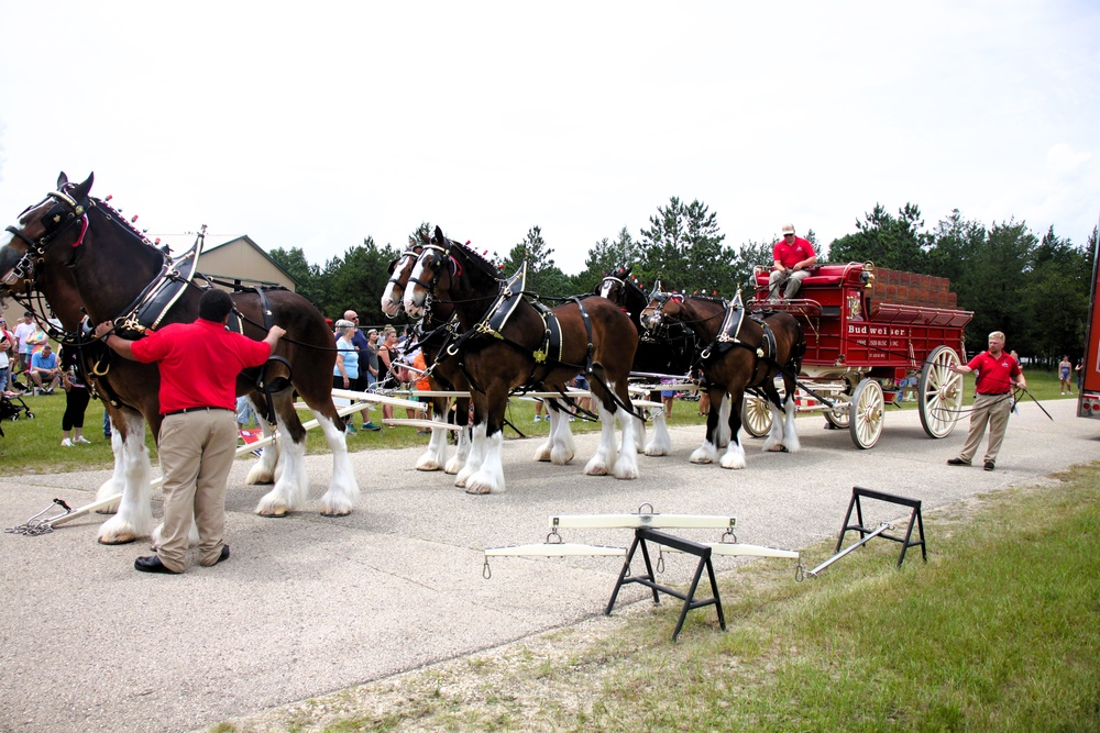 Hundreds attend Clydesdales visit to Fort McCoy; parade held at Pine View Campground