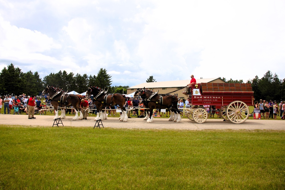 Hundreds attend Clydesdales visit to Fort McCoy; parade held at Pine View Campground