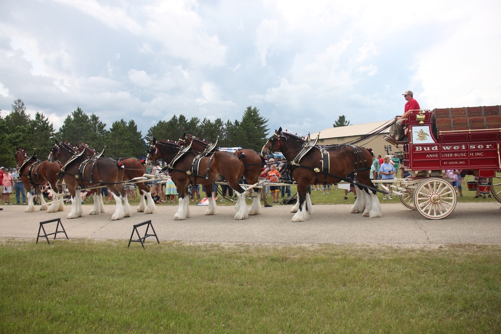 Hundreds attend Clydesdales visit to Fort McCoy; parade held at Pine View Campground