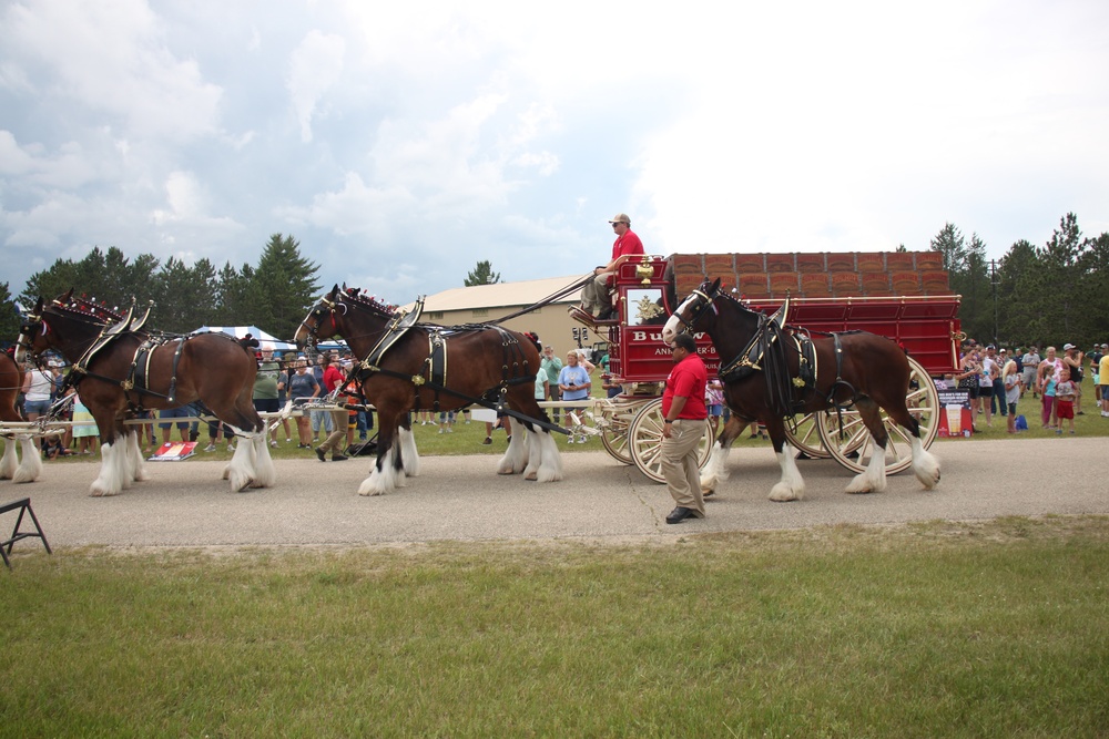 Hundreds attend Clydesdales visit to Fort McCoy; parade held at Pine View Campground