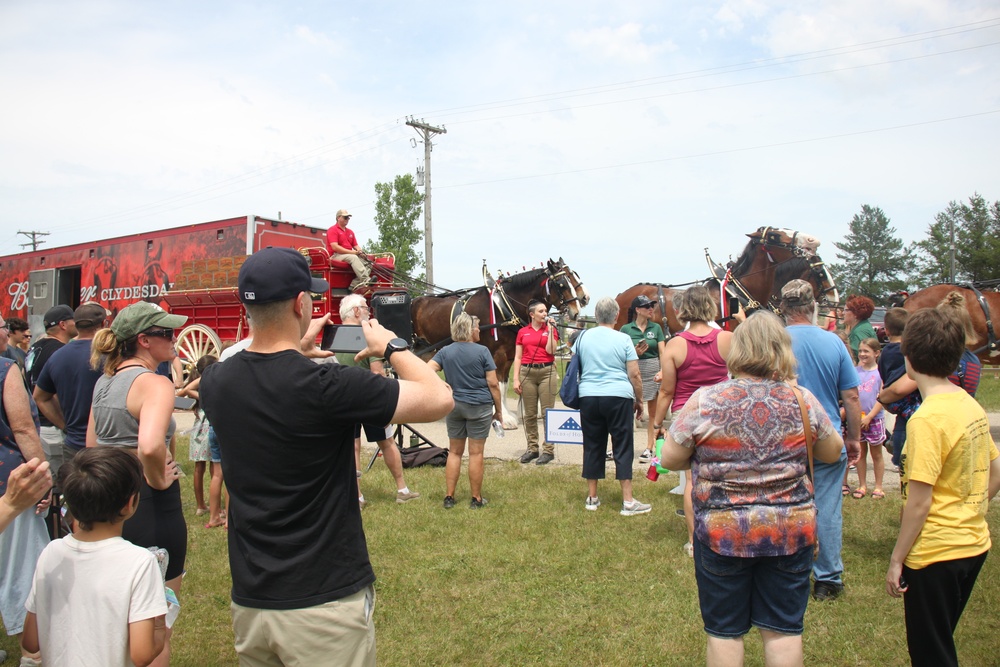 Hundreds attend Clydesdales visit to Fort McCoy; parade held at Pine View Campground