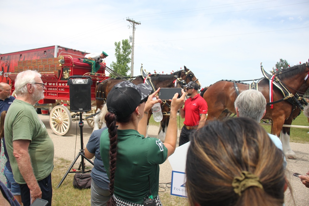Hundreds attend Clydesdales visit to Fort McCoy; parade held at Pine View Campground
