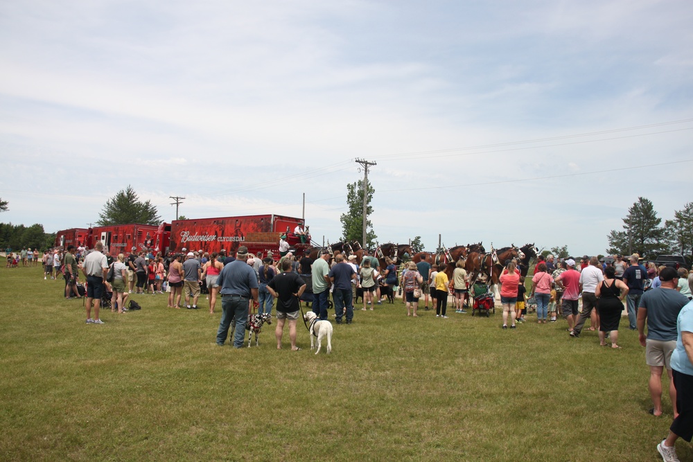 Hundreds attend Clydesdales visit to Fort McCoy; parade held at Pine View Campground