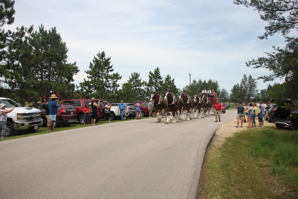 Hundreds attend Clydesdales visit to Fort McCoy; parade held at Pine View Campground