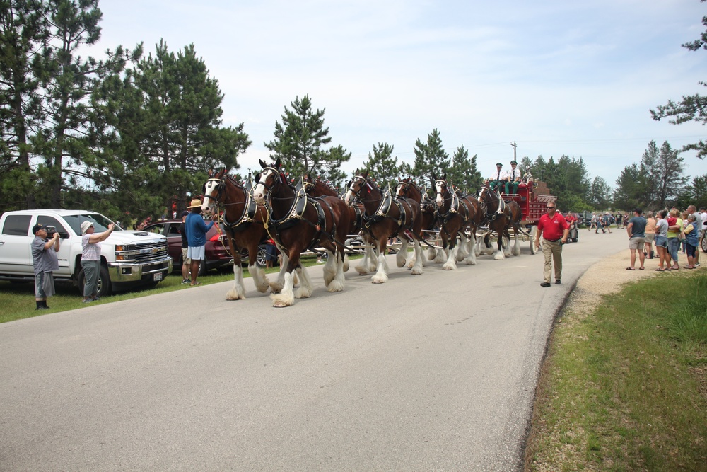 Hundreds attend Clydesdales visit to Fort McCoy; parade held at Pine View Campground