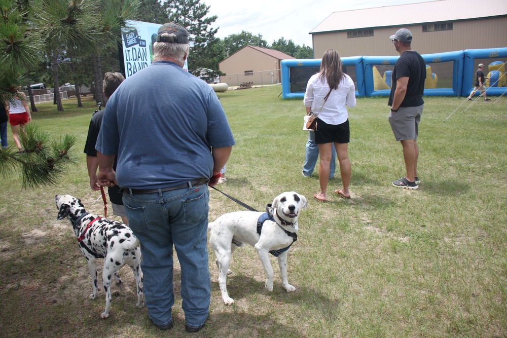 Hundreds attend Clydesdales visit to Fort McCoy; parade held at Pine View Campground