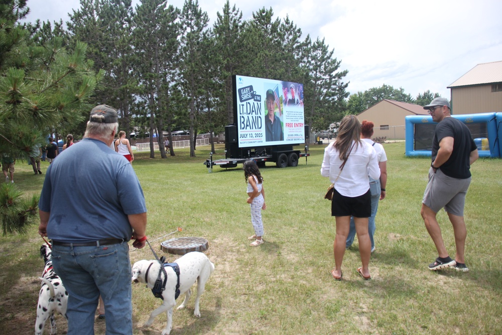 Hundreds attend Clydesdales visit to Fort McCoy; parade held at Pine View Campground