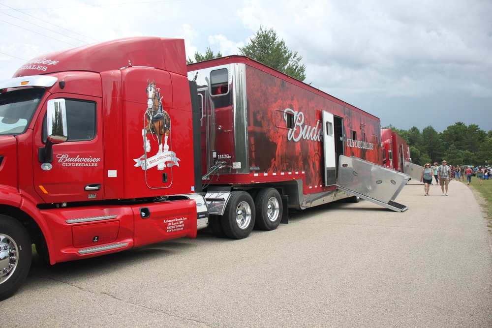 Hundreds attend Clydesdales visit to Fort McCoy; parade held at Pine View Campground