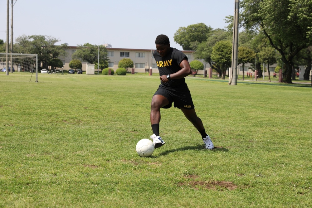 Cameroonian native finds inspiration in story of his own path to Army service
