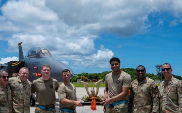 18th MXG holds weapons load competition