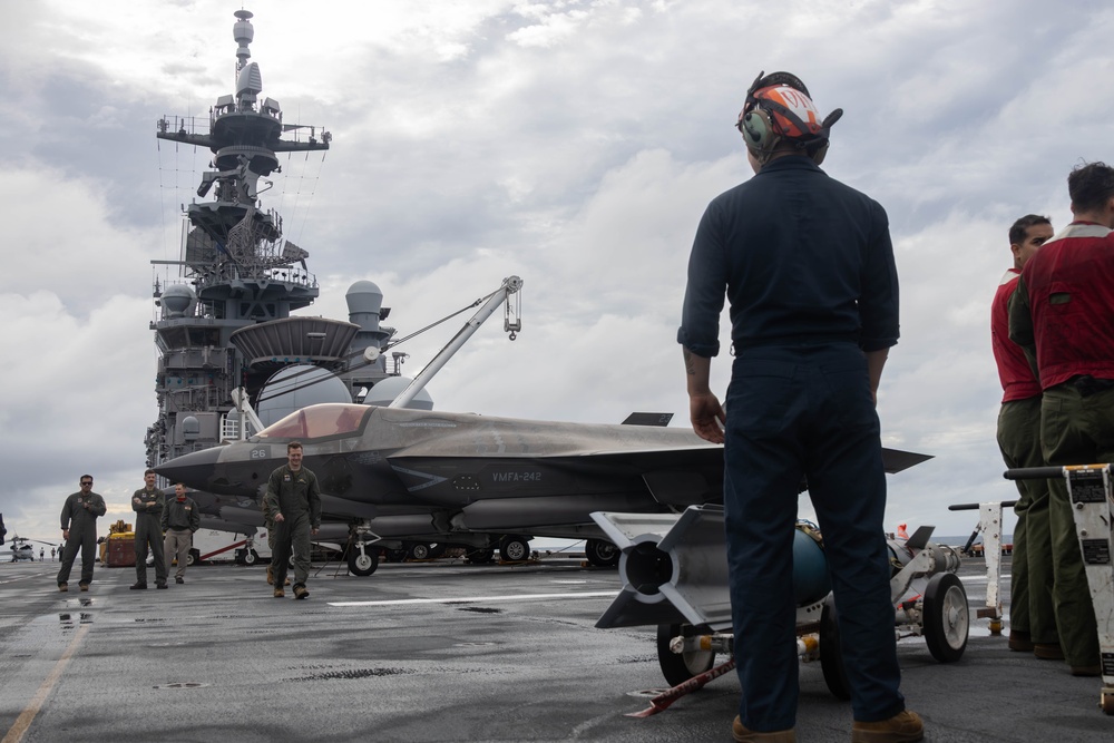 31st MEU | VMFA 242 arms F-35Bs with multi-strike capabilities