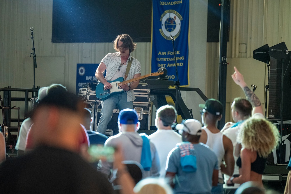 Heat Wave Concert Series Rocks Incirlik Air Base