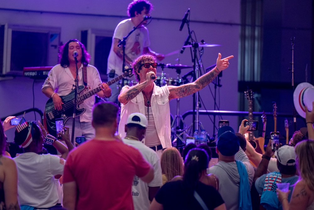 Heat Wave Concert Series Rocks Incirlik Air Base
