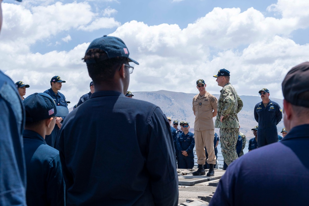 Adm. Munsch visits NSA Souda Bay and USS Thomas Hudner (116)