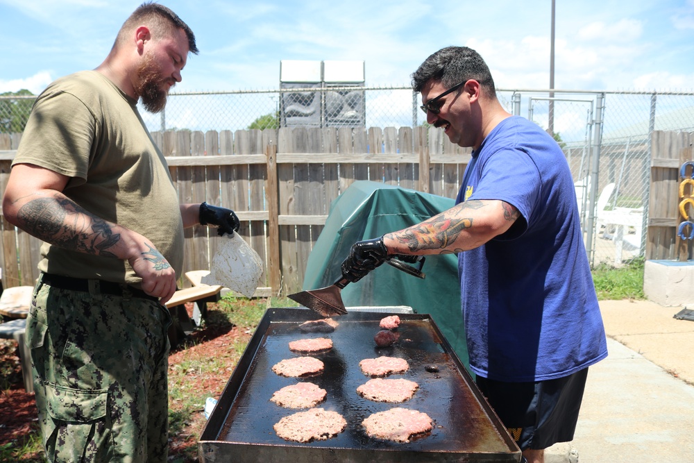 NIOC Pensacola Hosts &quot;Smash&quot;-themed Event