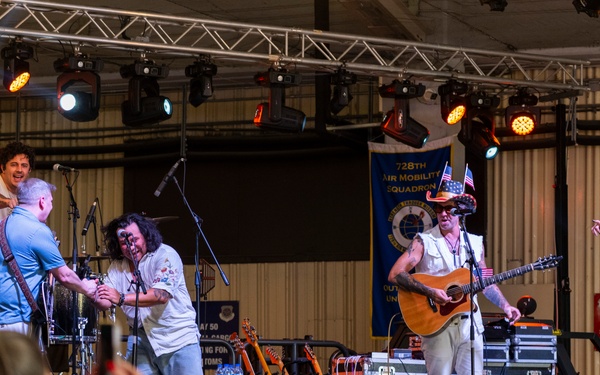 Heat Wave Concert Series Rocks Incirlik Air Base