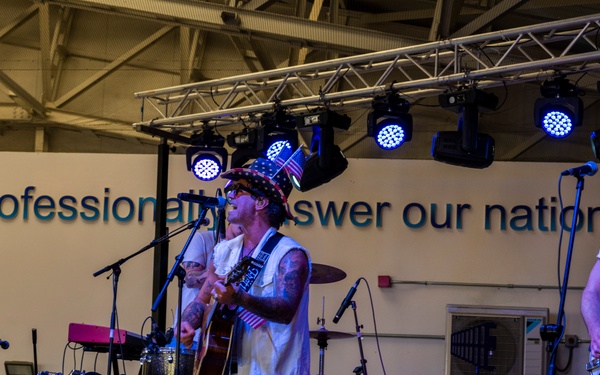 Heat Wave Concert Series Rocks Incirlik Air Base