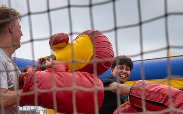 USS John C. Stennis (CVN 74) Holds MWR Event