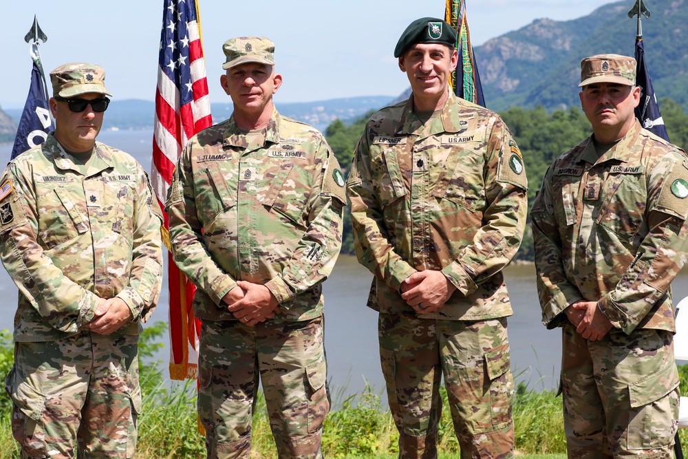 3rd Battalion, 304th Regiment Hosts Change of Command