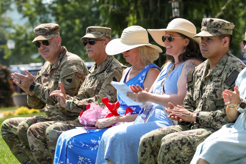 3rd Battalion, 304th Regiment Hosts Change of Command