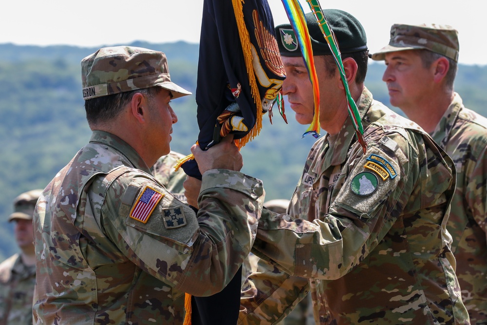 3rd Battalion, 304th Regiment Hosts Change of Command
