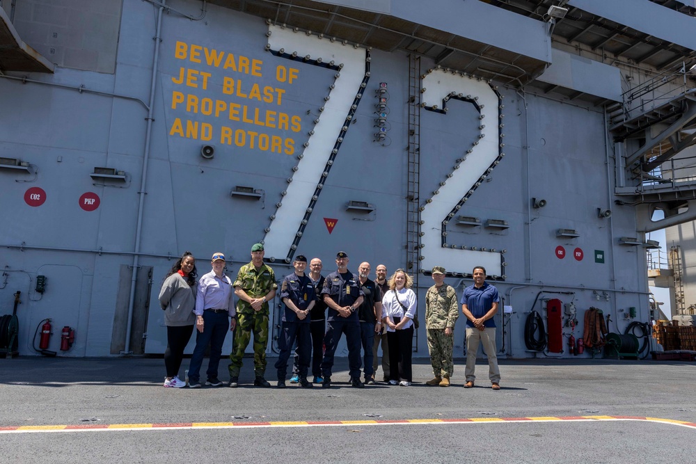 Abraham Lincoln hosts Swedish Defense Materiel Administration