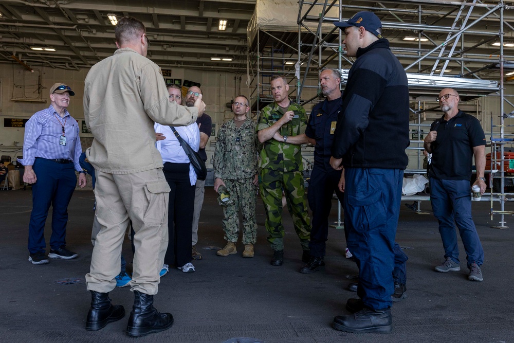 Abraham Lincoln hosts Swedish Defense Materiel Administration