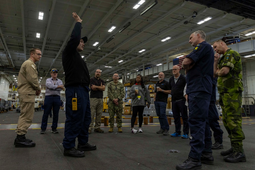 Abraham Lincoln hosts Swedish Defense Materiel Administration