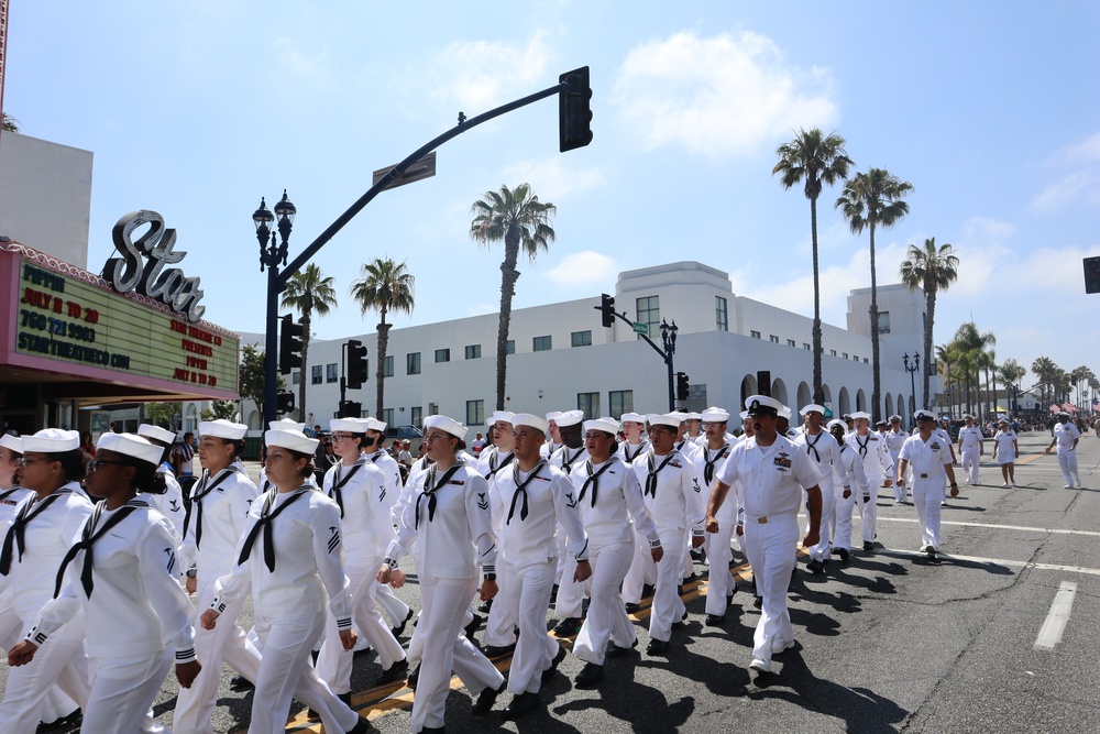 NMRTC Camp Pendleton and EMF 150 Alpha participate in 2025 Oceanside Independence Day Parade