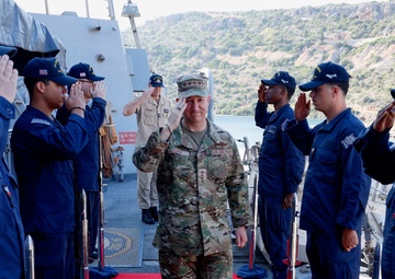 Chairman of the Joint Chiefs of Staff and Commander, U.S. Naval Forces Europe-Africa Visits USS Thomas Hudner (DDG 116)