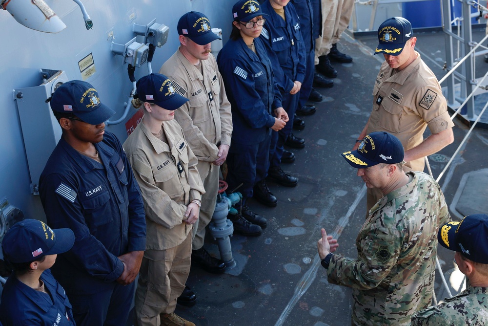 Chairman of the Joint Chiefs of Staff and Commander, U.S. Naval Forces Europe-Africa Visits USS Thomas Hudner (DDG 116)