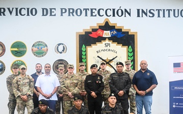 U.S. Navy veterinarians partner with Panama community to provide animal care support
