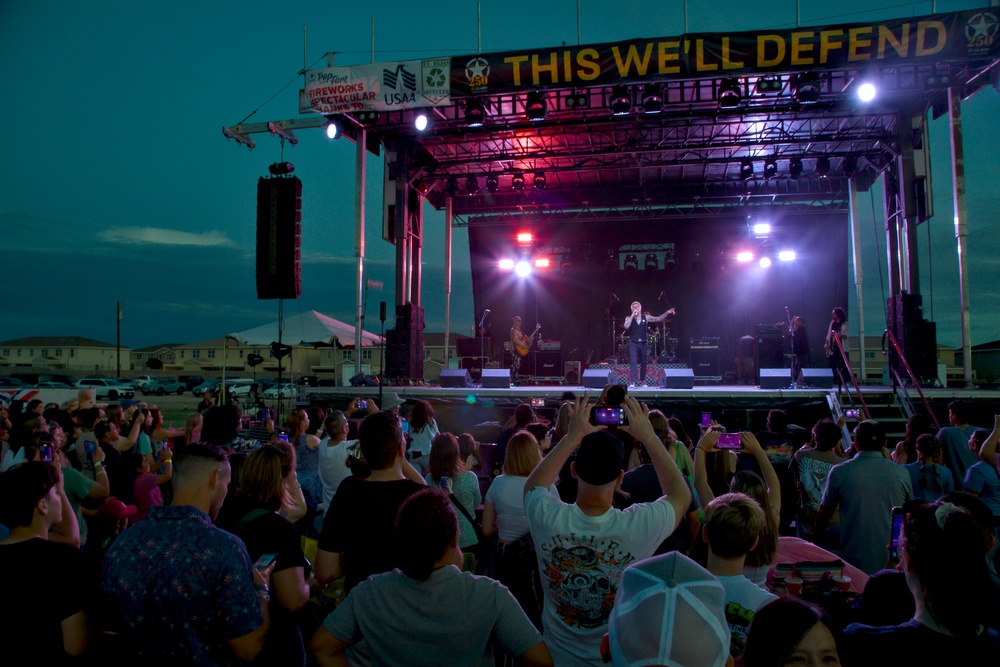 Fort Bliss Celebrates Independence Day early with Star Power, Community Fun