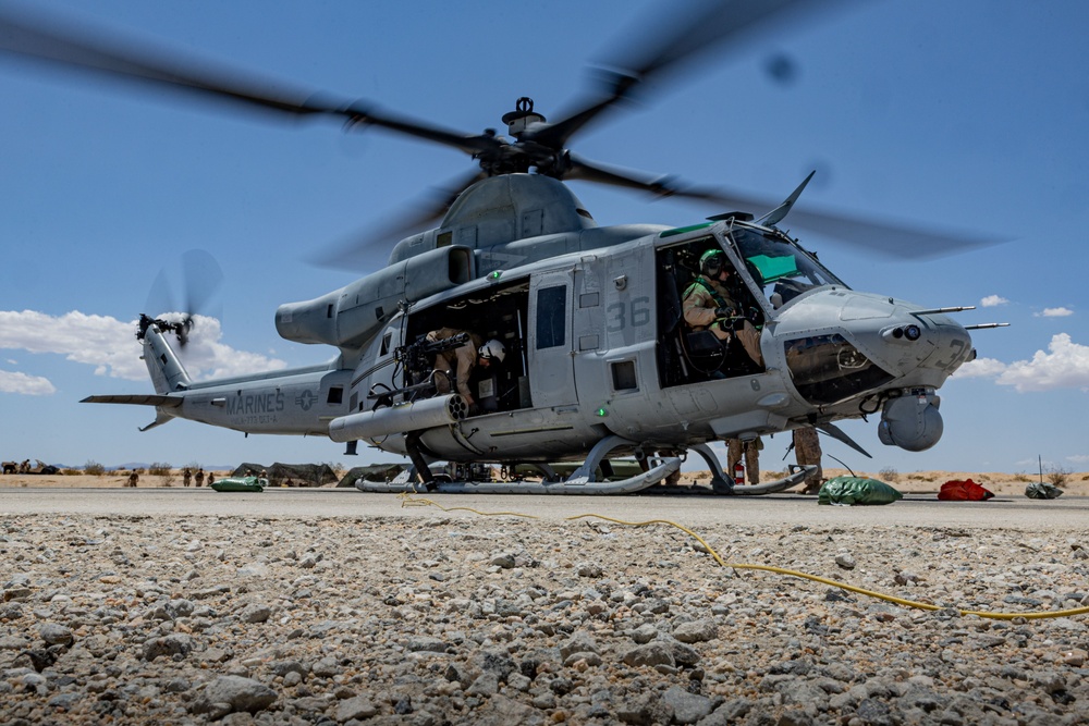HMLA 773 conducts flight and FARP operations