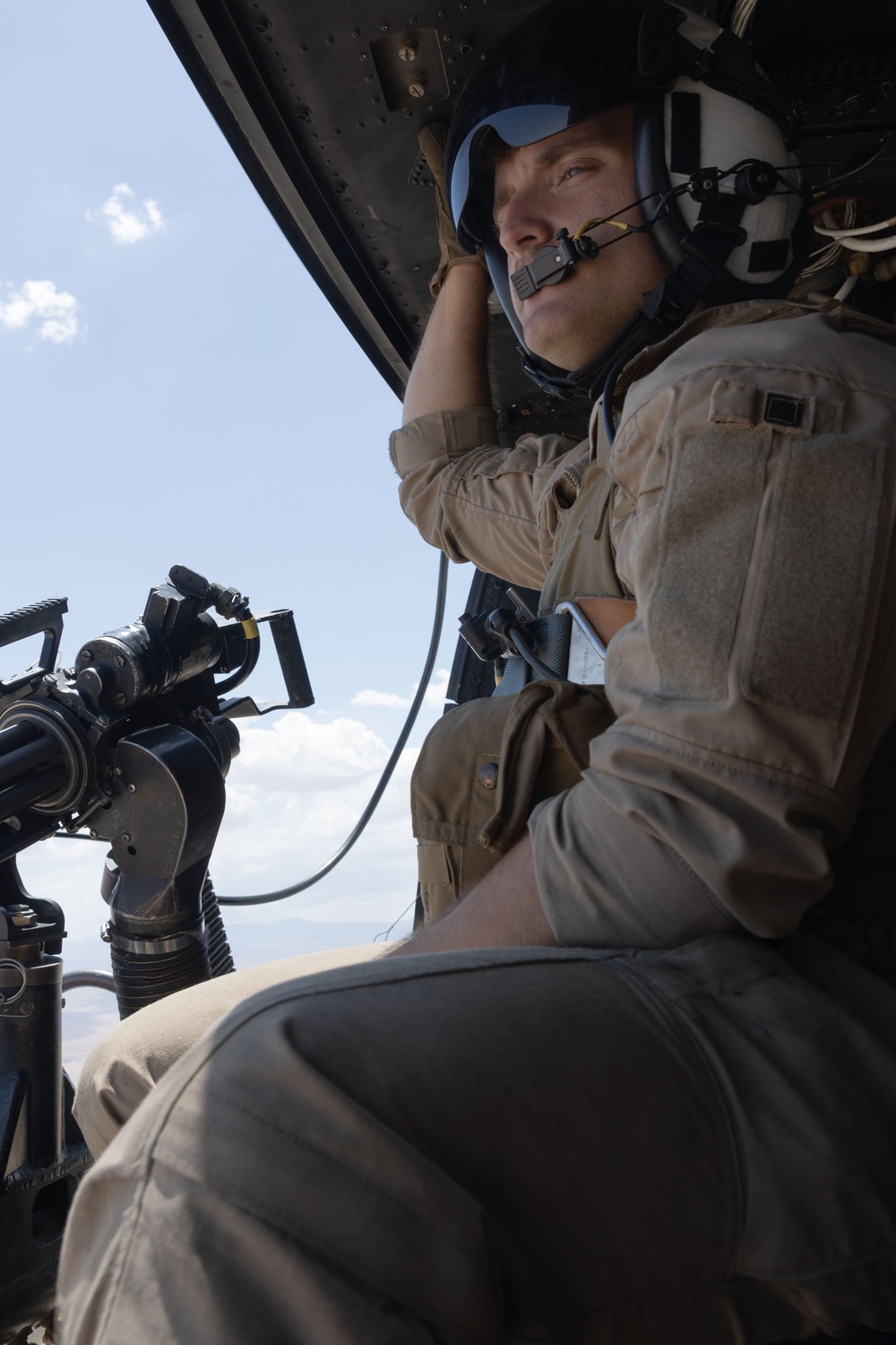 HMLA 773 conducts flight and FARP operations