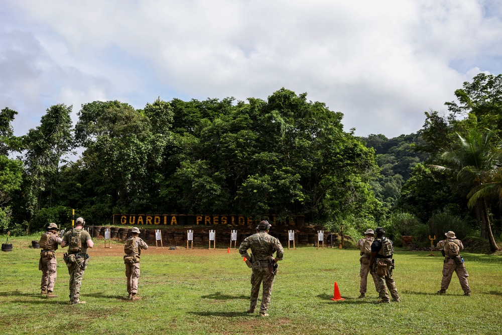 U.S. Marines and U.S. Army participate in joint training