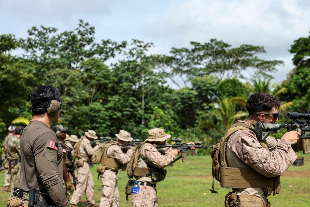 U.S. Marines and U.S. Army participate in joint training