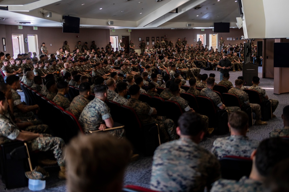 Navy Cross recipient Anthony L. Viggiani speaks to Camp Pendleton Marines