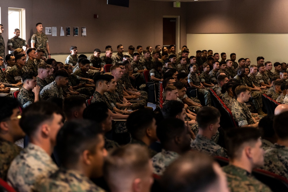 Navy Cross recipient Anthony L. Viggiani speaks to Camp Pendleton Marines