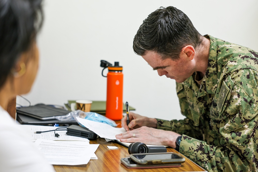 USNS Comfort hospital ship supports local health clinic
