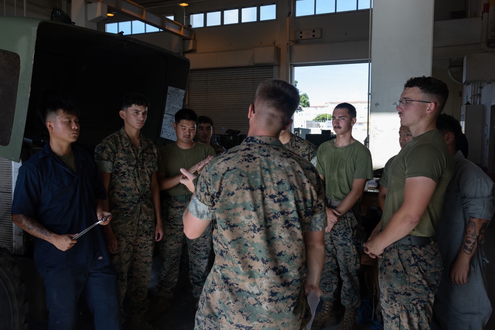 7th Communication Battalion| Marines Conduct Diagnostics on Diesel Motor