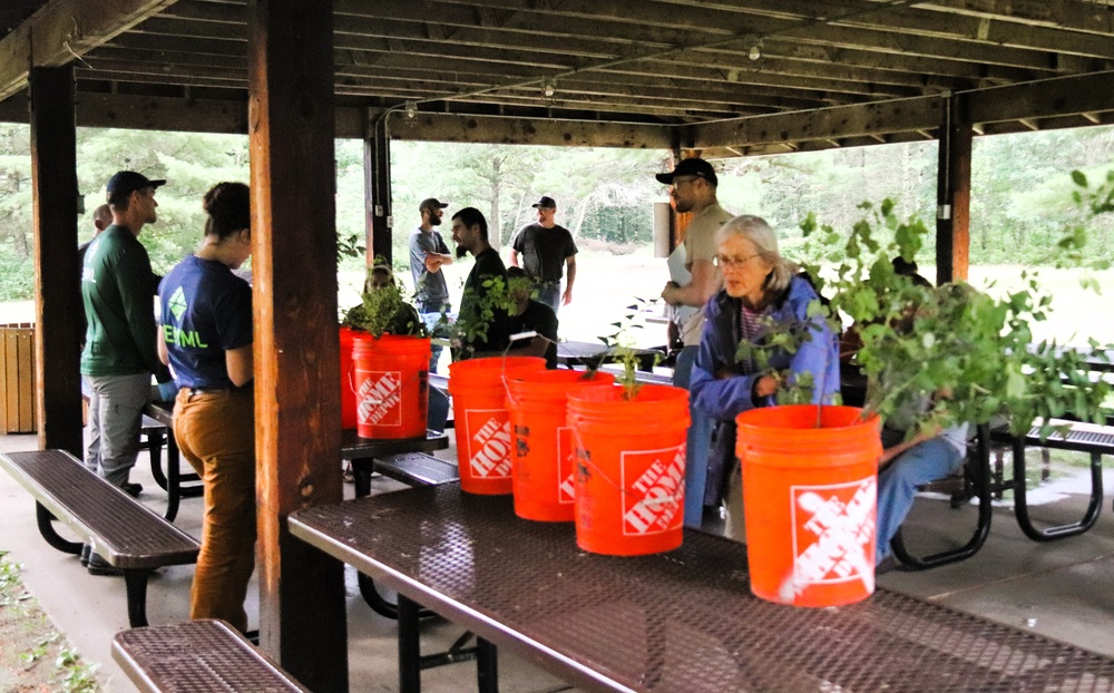 Fort McCoy Field Day: Invasive species working group holds 2025 event at installation
