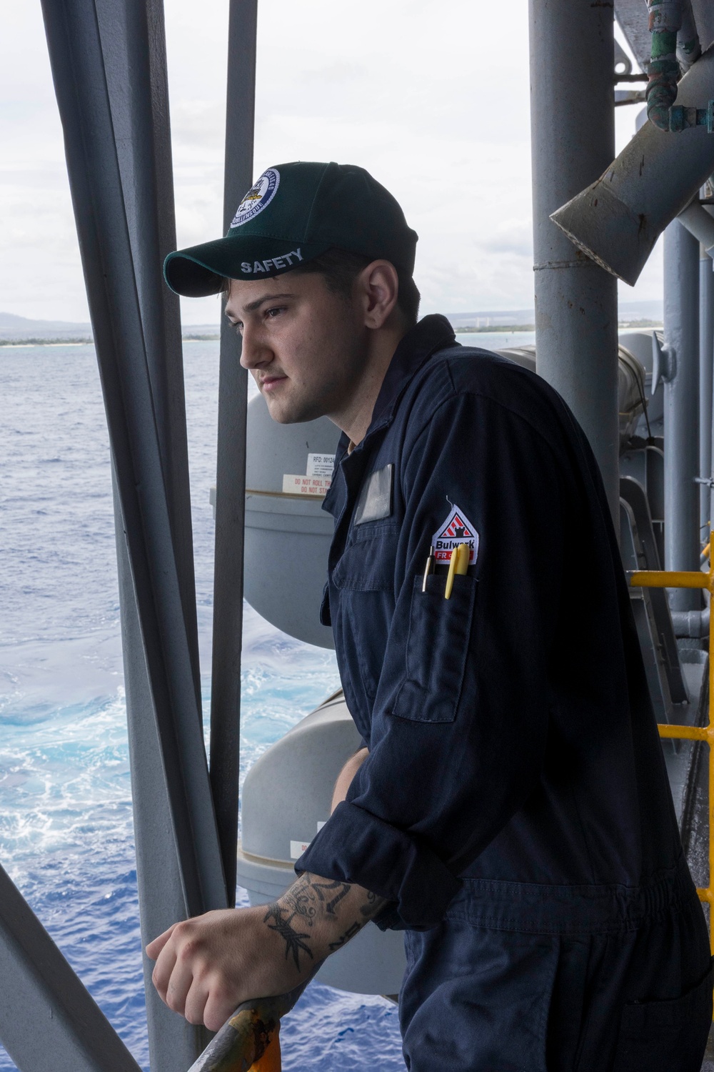 USS Frank Cable departs from Joint Base Pearl Harbor-Hickam