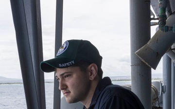 USS Frank Cable departs from Joint Base Pearl Harbor-Hickam