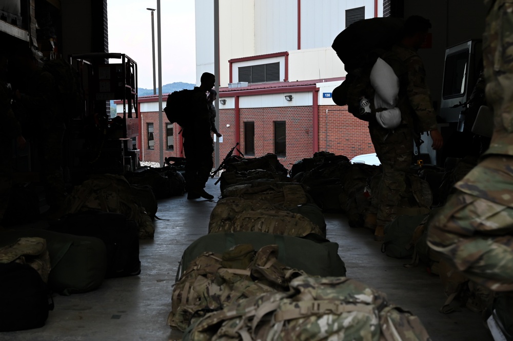 117ARW Port Dawgs download ALARNG Troops and Cargo