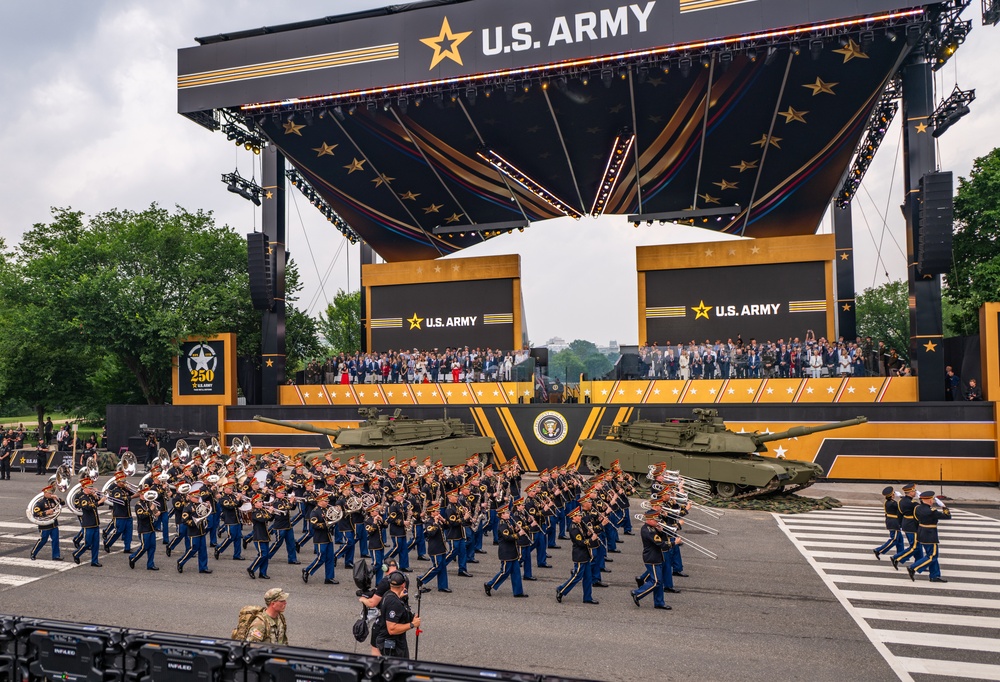 Army’s 250th Birthday Parade Pass in Review